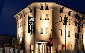 Hotel Ovest